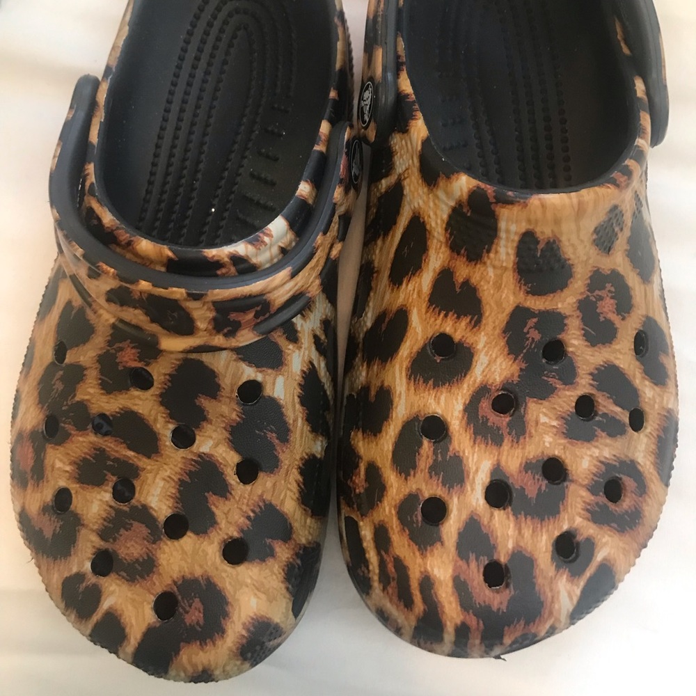 Women’s animal print crocs size 7